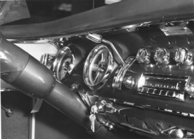 Dodge (1955) - der Automatikwahlhebel ragt aus dem Armaturenbrett heraus - Genfer Automobilsalon 1955