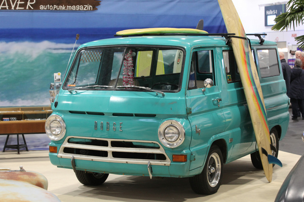 Dodge Bus für den Surfer - Bremen Classic Motorshow 2020