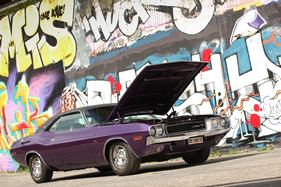 Dodge Challenger R/T 383 Magnum (1970) - unter der grossen Klappe steckt ein grosser Motor
