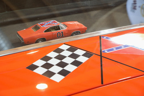 Dodge Charger (1969) - natürlich mit Modellauto unter der Heckscheibe - Klassikwelt Bodensee 2023