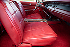 Bucket Seats mit Kunstlederbezug. Viel wichtiger als Seitenhalt ist in einem Hemi eine stabile Rückenlehne.