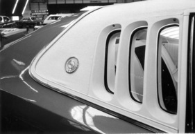 Dodge Charger SE - mit zusätzlichen Gucklöchern für verbesserte Rundumsicht - am Genfer Automobilsalon 1974 (1974)