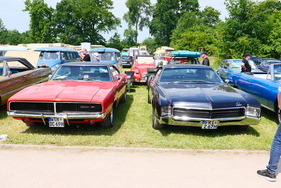 Dodge Charger von 1969 und Buick Riviera von 1967 (2. Generation) – Bockhorner Oldtimermarkt 2025