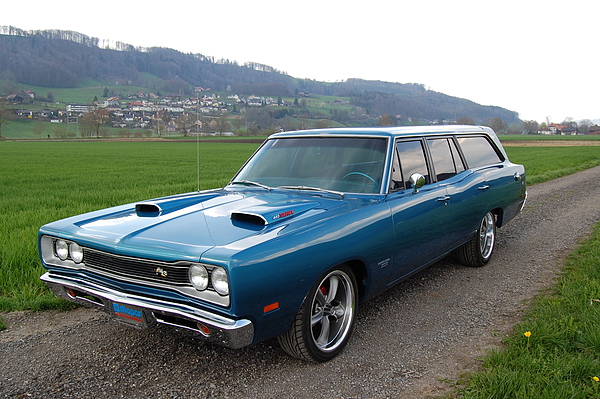 Dodge Coronet 440/6 Wagon (1969) - angeboten als Lot 75 an der Versteigerung der Oldtimer Galerie Toffen vom 1. Dezember 2012