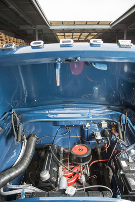 Dodge D100 Wagon (1966) – Der Slant-Six-Motor löste Ende der 1950er den alten L-Head aus den 20er Jahren ab