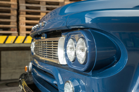 Dodge D100 Wagon (1966) – Doppelscheinwerfer waren 1966 in Europa bei Lieferwagen unüblich