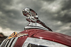 Dodge D8 Langenthal (1938) - Der Widder, das Markentier von Dodge