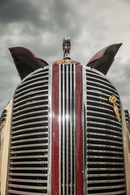 Dodge D8 Langenthal (1938) - Der mächtige Kühlergrill strotzt von Opulenz