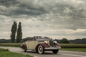 Dodge D8 Langenthal (1938) - Eleganz in dunkelbraun-gelb