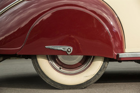 Dodge D8 Langenthal (1938) - Gedeckte Radkästen, ebenfalls typisch für die Zeit