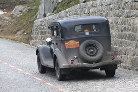 Dodge DR Special (1934) - an der Rallye Peking-Paris 2013 - Sonderprüfung Tremola Tag 31