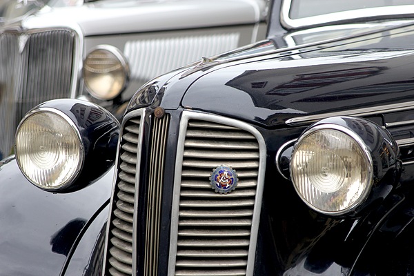 Dodge DX5 (1937) - Oldtimer in Obwalden OiO 2011 - charakteristische Front