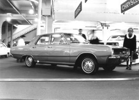 Dodge Dart (1967) - schlichte Eleganz, zu seinem Vorteil überarbeitet - Genfer Autosalon 1967