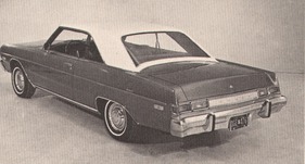 Dodge Dart 3,7-Liter-6-Zyl.-Motor-100 HP (netto) 1 Vergaser (1976)
