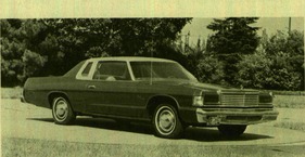Dodge Royal Monaco - 5,2-Liter-V8-Motor - 150 HP (netto) - 1 Doppelvergaser - F¨r Station Wagon und Royal Monaco Brougham nicht lieferbar (1977)