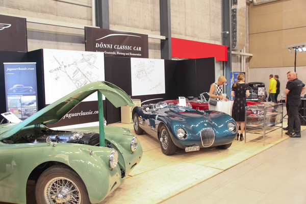 Bild Dönni Classic Car zeigte unter anderem eine hübsche Jaguar C-Type Replica - Swiss Classic World 2015