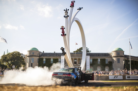 Donut-Drifts fürs Publikum - Goodwood Festival of Speed 2017