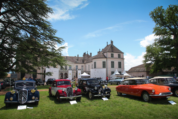 Bild: Drei Traction Avant vertraten die frühen Jahre von Citroën - Concours d'Elégance Suisse in Coppet 2019