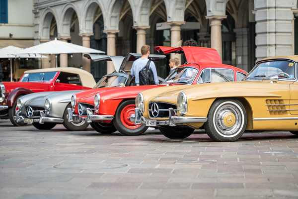 Bild: Dreimal 300 SL in Reih und Glied - Lugano Elegance 2023