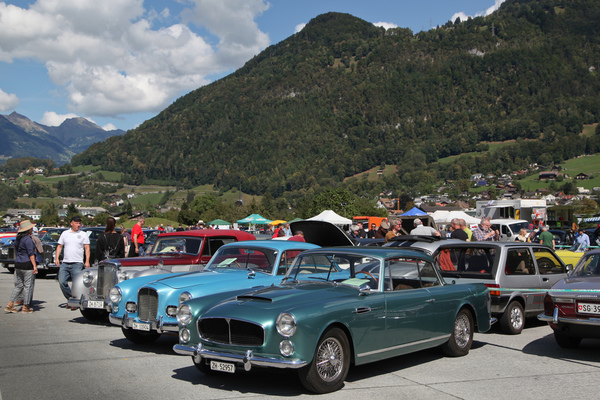 Bild: Dreimal Alvis - nächstes Jahr wird die verschwundene Marke zusammen mit Bentley als Gastmarken in Mollis anzutreffen sein - British Car Meeting in Mollis 2018