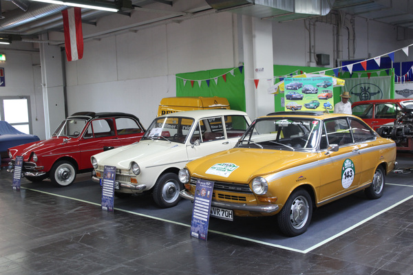 Dreimal DAF, rechts das DAF 55 Coupé - Techno Classica 2015