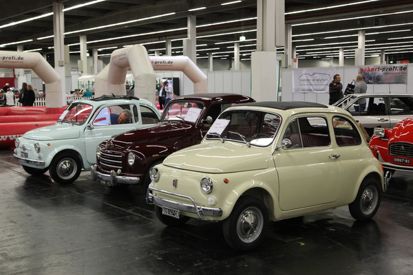 Dreimal Fiat 500 aus zwei Epochen - Retro Classics Bavaria 2019