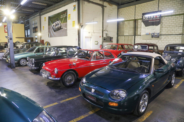 Dreimal MG, dreimal komplett verschiedene Fahrzeuge - MGF, MGB GT und MG 1100 - Frühlingsversteigerung der Oldtimer Galerie Toffen am 25. März 2023