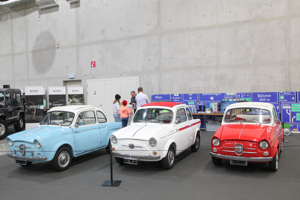 Bild Dreimal NSU/Fiat Weinsberg 500 - gebaut von 1959 bis 1963 in Deutschland - gezeigt vom Verkehrshaus Luzern - Swiss Classic World Luzern 2021