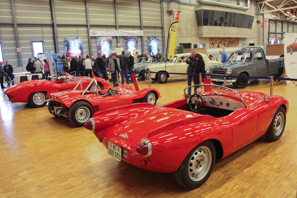 Dreimal Sauter Sportwagen, im Vordergrund ein Sauter-DKW - OTM Fribourg 2015