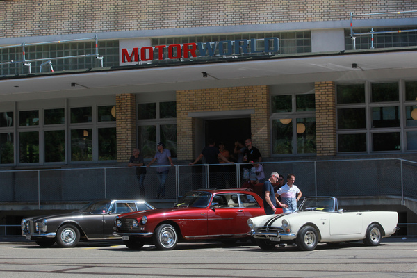 Image: Three American V8 sounds, three brand philosophies - Sunbeam Tiger (right), Bristol 411 and Facel Vega Facel II - V8 and I6 hybrid meeting Kemptthal 2020