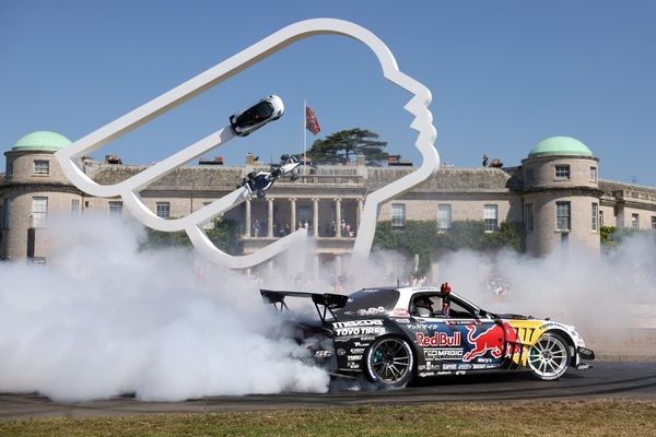 Drift-Vorvorführung mit Mazda RX-7 - Goodwood Festival of Speed 2025