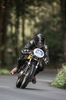 Ducati 450 Desmo (1974) - am Michaelskreuzrennen 2014
