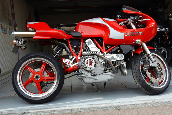Ducati MH 900e (2001) - als Lot 27 an der Versteigerung der Oldtimer Galerie in Toffen am 19. Oktober 2019