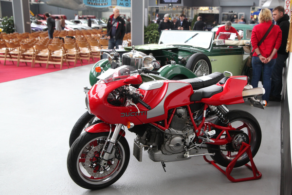 Ducati MH 900e (2001) - verkauft für CHF 16'800 als Lot 27 an der Versteigerung der Oldtimer Galerie in Toffen am 19. Oktober 2019