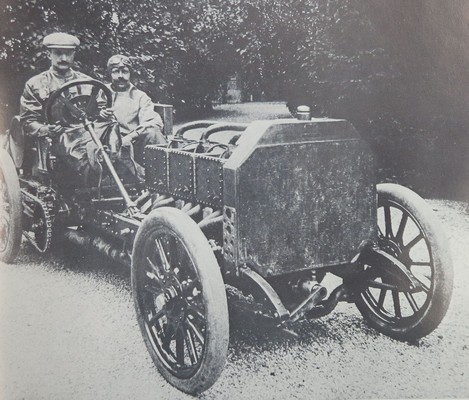 Dufaux (1905) - Fréderic Dufaux im Wagen, der heute im Verkehrshaus Luzern steht