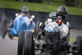 ERA D-Type R4D (1938) – Die Goodwood Trophy wurde auf nasser Piste gefahren – Goodwood Revival 2025