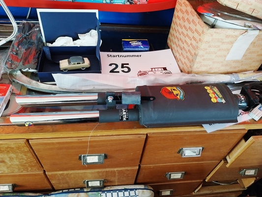 Ebenso originaler wie fabrikneuer Abarth-Auspuff für den Borgward Isabella – Zu Besuch in der Sammlung Hilker