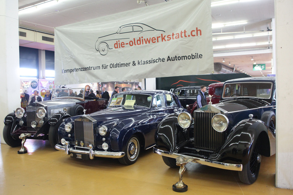 Fine Rolls-Royce limousines in rank and file - at the classic car fair in St. Gallen