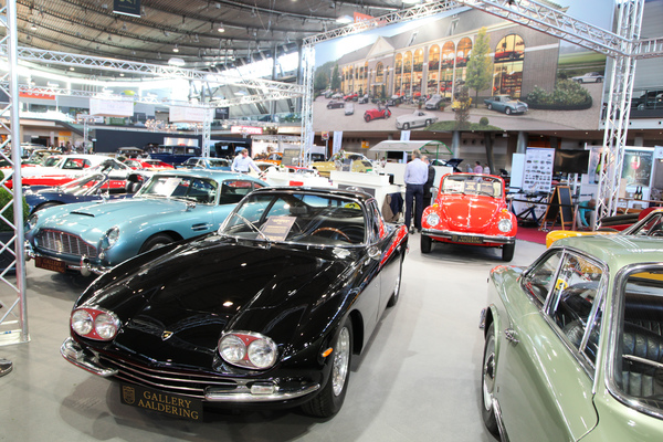 Edles Blech aus England und Italien bei der Gallery Aaldering - Retro Classics Stuttgart 2017