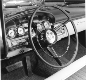 Edsel Corsair (1957) - Lenkrad mit Druckknopf-Automatik-Schaltung, an der IAA Frankfurt 1957