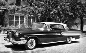Edsel Corsair 4-Door Hardtop (1958) - präsentiert sich wie ein Super-Mercury