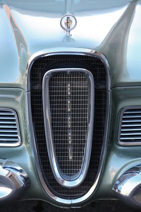 Edsel Ranger (1958) - nicht allen gefiel die aufrechte Form des Kühlergrills