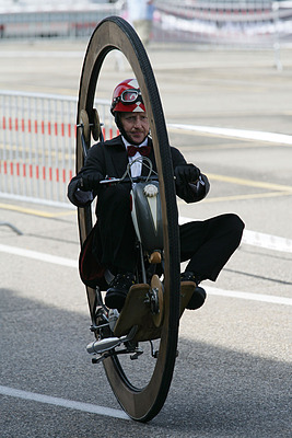 Egal, ob sich das Rad um alles dreht, ...