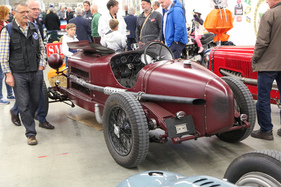 Ein Alfa Romeo 8C am Stand der Oldtimer-Garage Buschor Ein Alfa Romeo 8C am Stand der Oldtimer-Garage Buschor