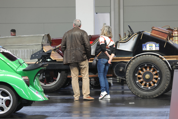 Ein American La France zieht die Blicke auf sich - Klassikwelt Bodensee 2023