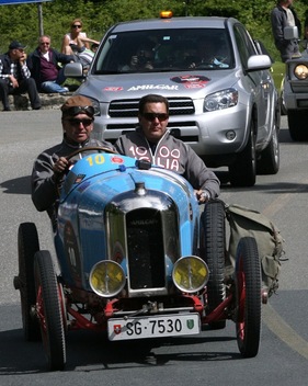 Ein Amilcar an der Mille Miglia 2011
