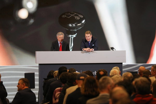 Ein Anflug von Resignation beim Auktionator? Über drei Viertel der Lose blieb unter dem Schätzpreis – RM Sotheby's-Auktion Paris 2025