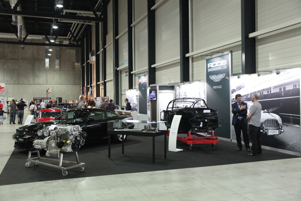 Ein Aston Martin DB 4 GT im Aufbau - Superleggera-Skelett und Motor - Swiss Classic World 2014