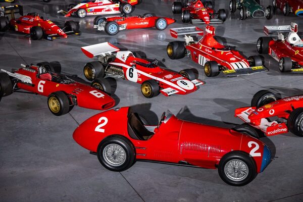 Bild: Ein Blick in Bernie Ecclestones Rennwagensammlung - Ferrari Monoposti