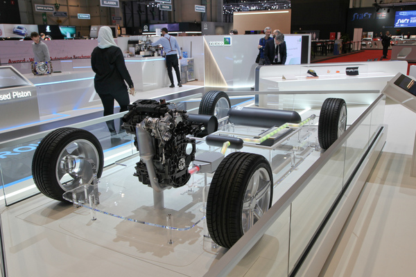 Ein Chassis mit Verbrennungsmotor, aber das CO2 soll aufgefangen werden - Genfer Automobilsalon 2019